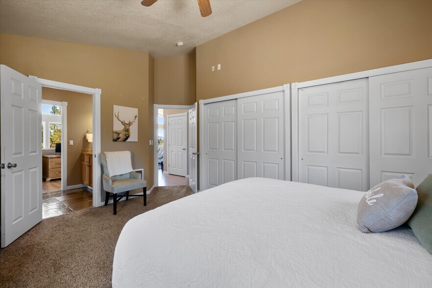 More Photos Of 53345 Riverview Dr, La Pine Multifamily For Sale
