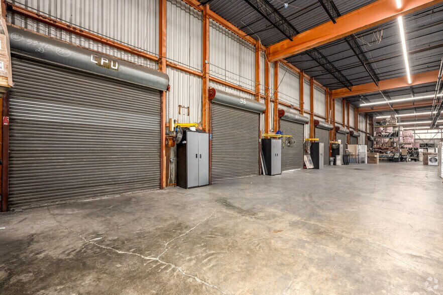 More Photos Of 7000 Old Landover Rd, Landover Warehouse For Lease