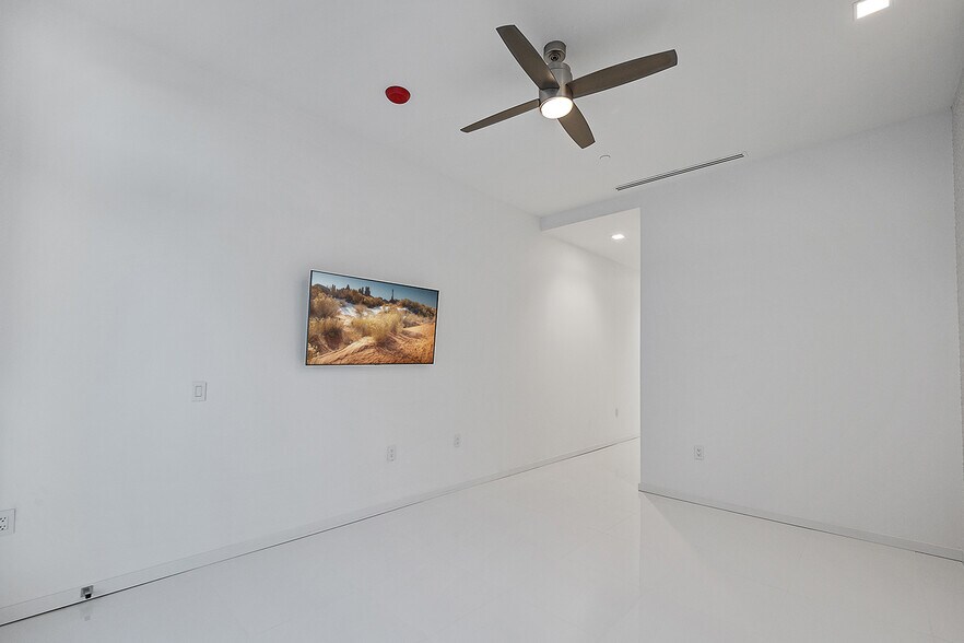 More Photos Of 400 S Old Woodward Ave, Birmingham Apartments For Sale