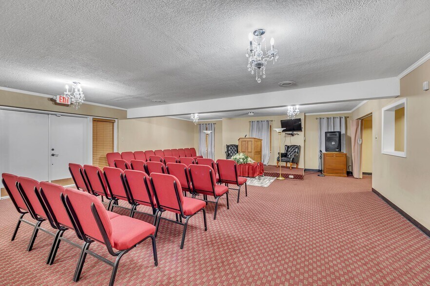 More Photos Of 1700 Evans Ave, Fort Worth Funeral Home For Sale