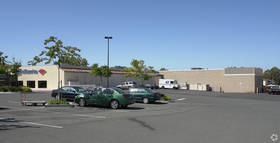 More Photos Of 1511-1611 Sycamore Ave, Hercules Unknown For Lease