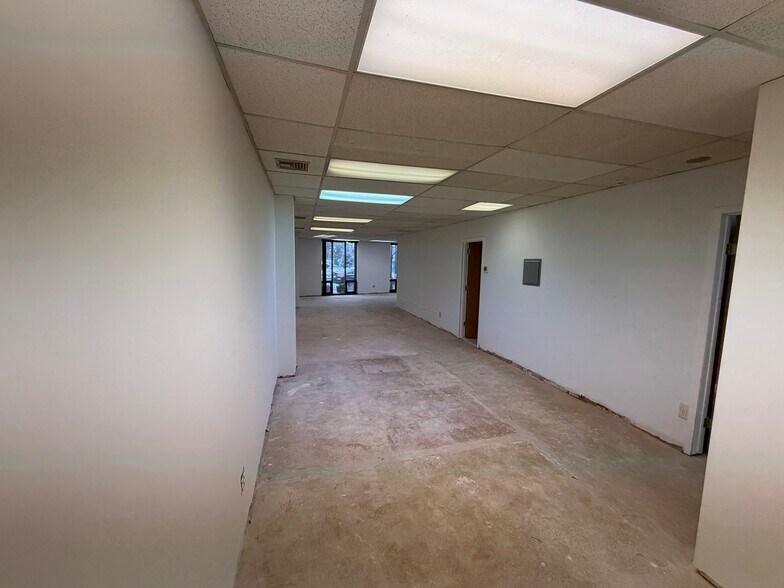 More Photos Of 475 Main St, Farmingdale Medical For Lease