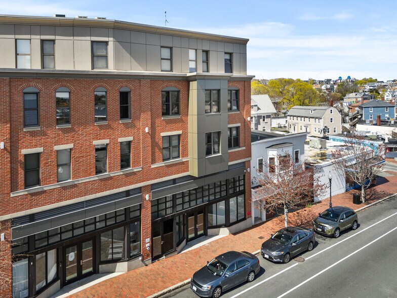 More Photos Of 206 Main St, Gloucester Apartments For Lease