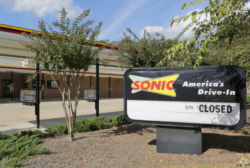 More Photos Of 64 Carriage Oaks Dr, Tyrone Restaurant For Lease