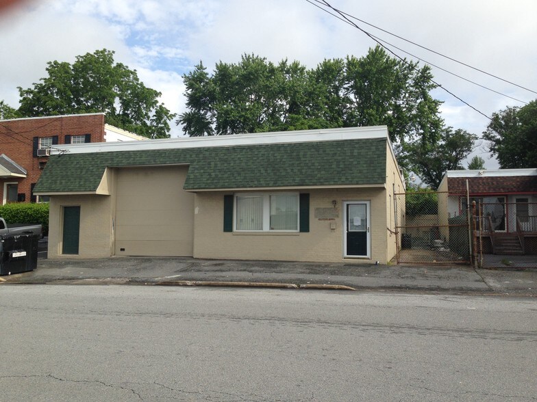 Primary Photo Of 301 E Ayre St, Wilmington Warehouse For Lease
