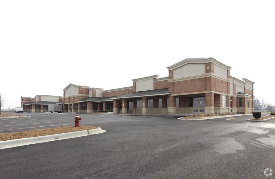 More Photos Of 400 Mississippi Ave, Elwood Unknown For Lease