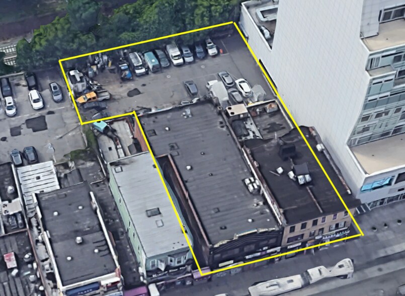 Primary Photo Of , Flushing General Retail For Sale