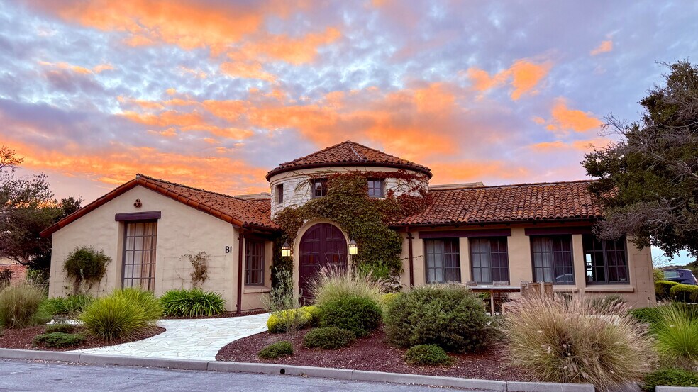 Primary Photo Of 10 Harris Ct, Monterey Medical For Sale