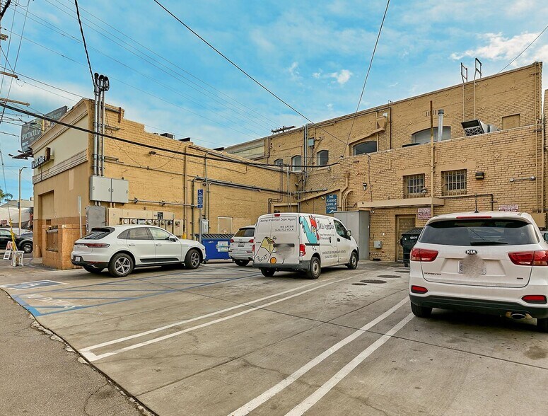 More Photos Of 8801-8809 W Pico Blvd, Los Angeles Storefront Retail Office For Lease