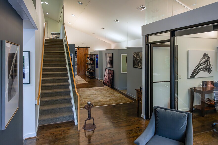 More Photos Of 401 Office Park Dr, Birmingham Office For Sale
