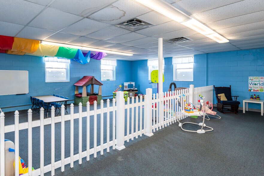 More Photos Of 4445 Wilmington Pike, Dayton Religious Facility For Sale