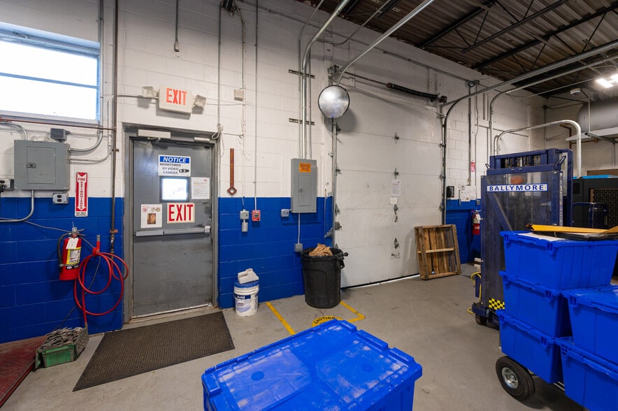 More Photos Of 116 Parker St, Newburyport Manufacturing For Sale
