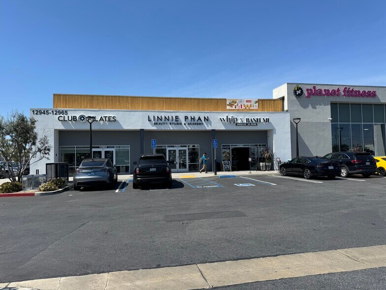 More Photos Of 7911-7927 Garden Grove Blvd, Garden Grove General Retail For Lease