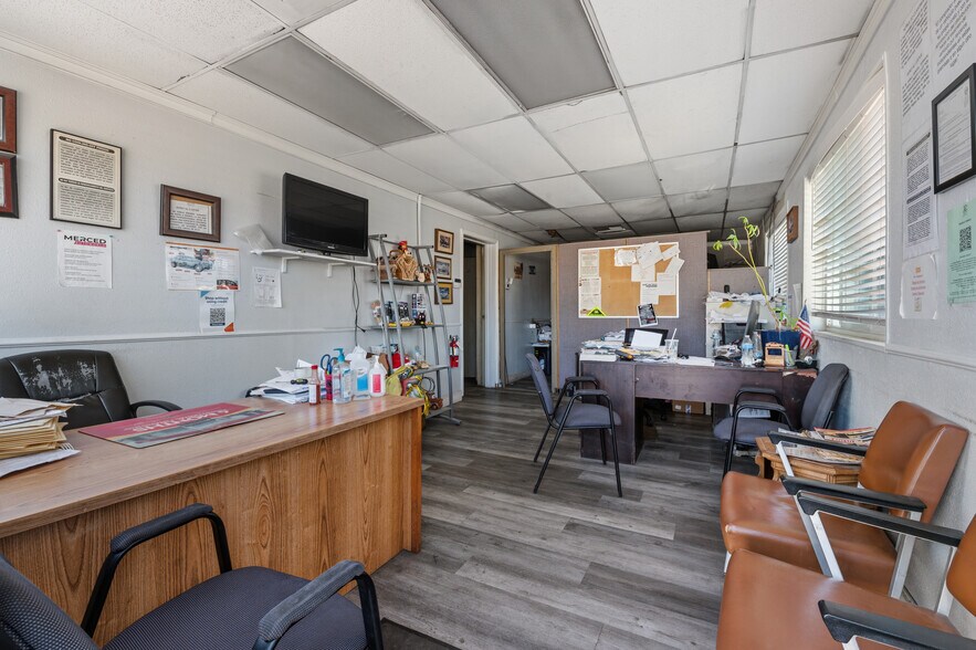 More Photos Of 1450 W Main St, Merced Auto Repair For Sale