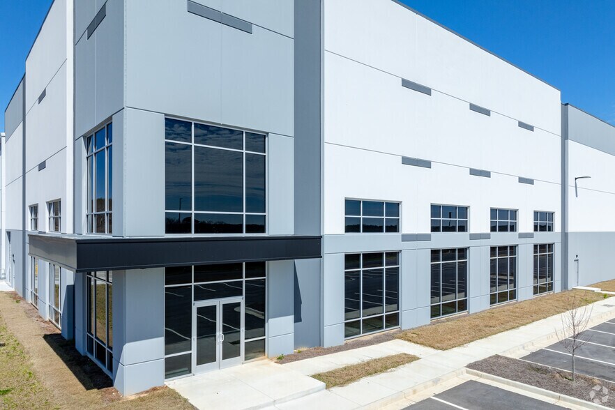 More Photos Of 3945 Fairburn Rd, Douglasville Distribution For Lease