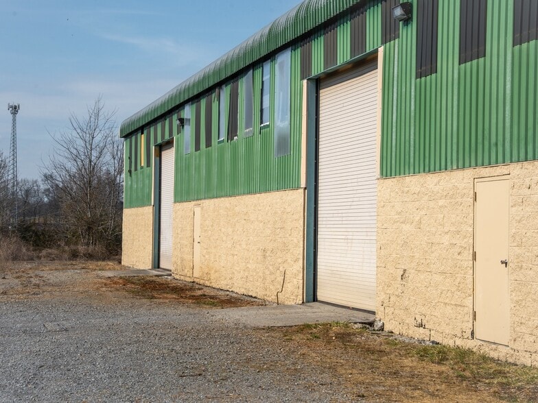 More Photos Of 3275 Newport Hwy, Sevierville Warehouse For Sale