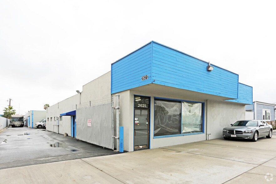 More Photos Of 2621 S Main St, Santa Ana Manufacturing For Sale