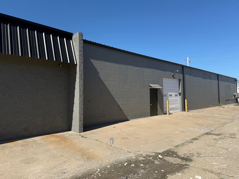 More Photos Of 4153 S 87th East Ave, Tulsa Unknown For Lease