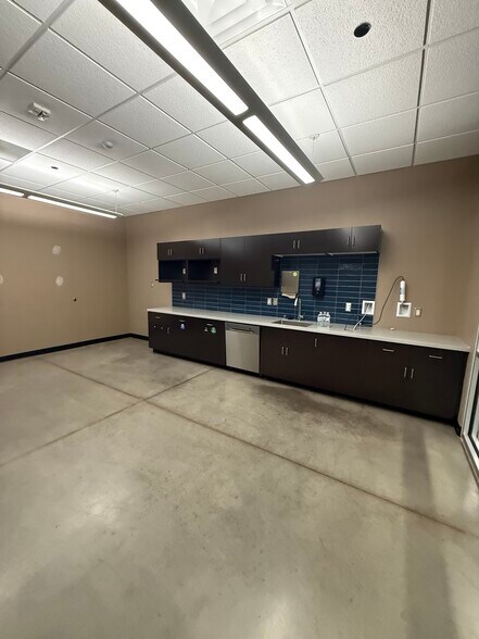 More Photos Of 215 Riverfront Ter, Eau Claire Office For Lease