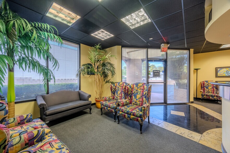 More Photos Of 1570 S Rainbow Blvd, Las Vegas Office For Lease