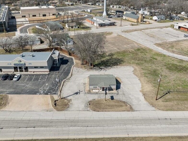 More Photos Of 1830 N Highway 66, Catoosa Freestanding For Sale