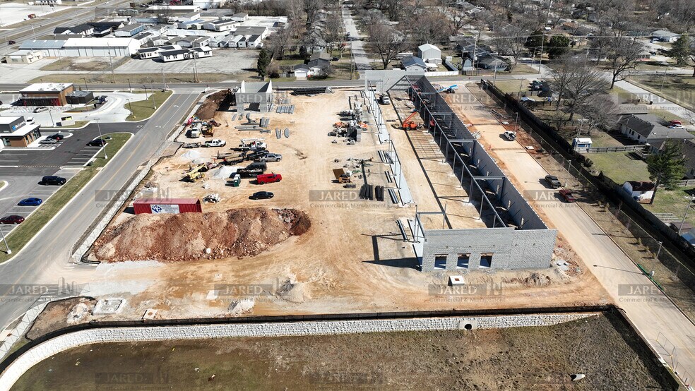 More Photos Of 3444 W Sunshine St, Springfield Storefront For Lease