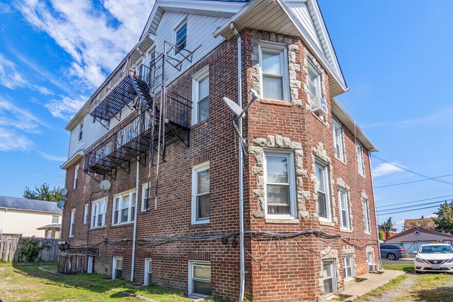 More Photos Of 19 Madison Ave, Franklin Square Apartments For Sale