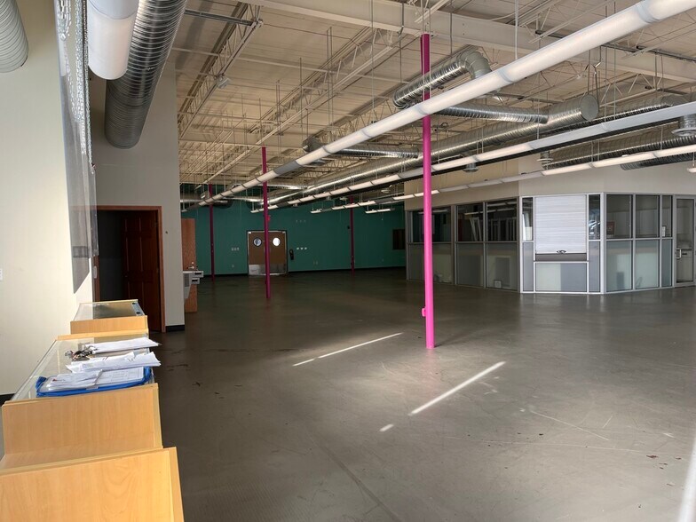 More Photos Of 1858 Cheshire Bridge Rd NE, Atlanta Storefront Retail Office For Lease