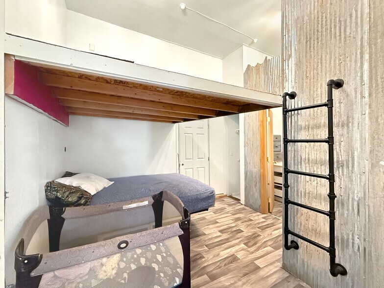 More Photos Of 342 Main St, Delta General Retail For Sale