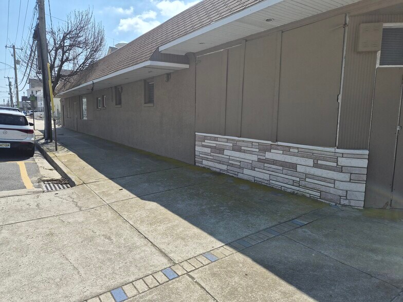 More Photos Of 3701 Pacific Ave, Wildwood Restaurant For Sale