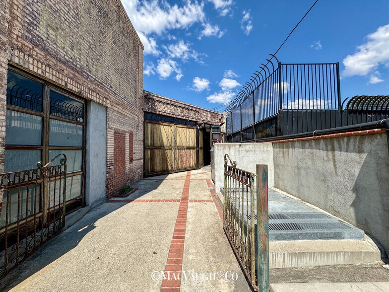 Primary Photo Of 55 Waverly Dr, Pasadena Loft Creative Space For Lease