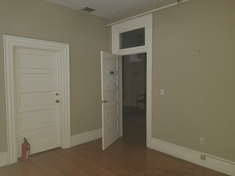 More Photos Of 1001 Washington St, Columbia Office For Lease