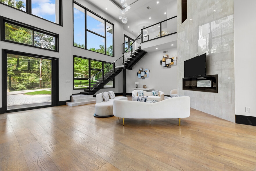More Photos Of 2401 Greenglade Rd NE, Atlanta Specialty For Sale