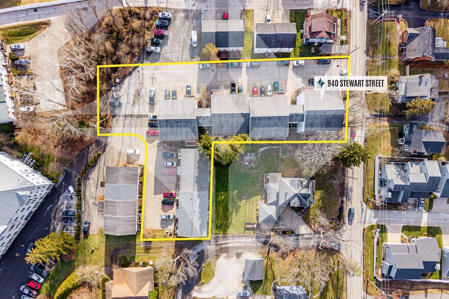 More Photos Of 940 Stewart St, Morgantown Apartments For Sale