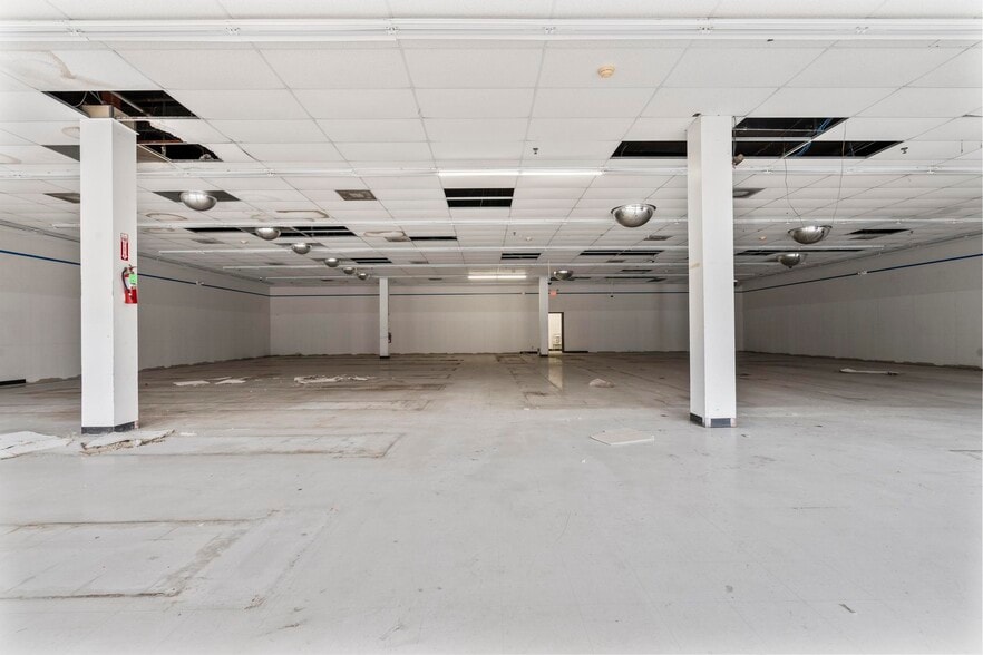 More Photos Of , Bristol General Retail For Sale