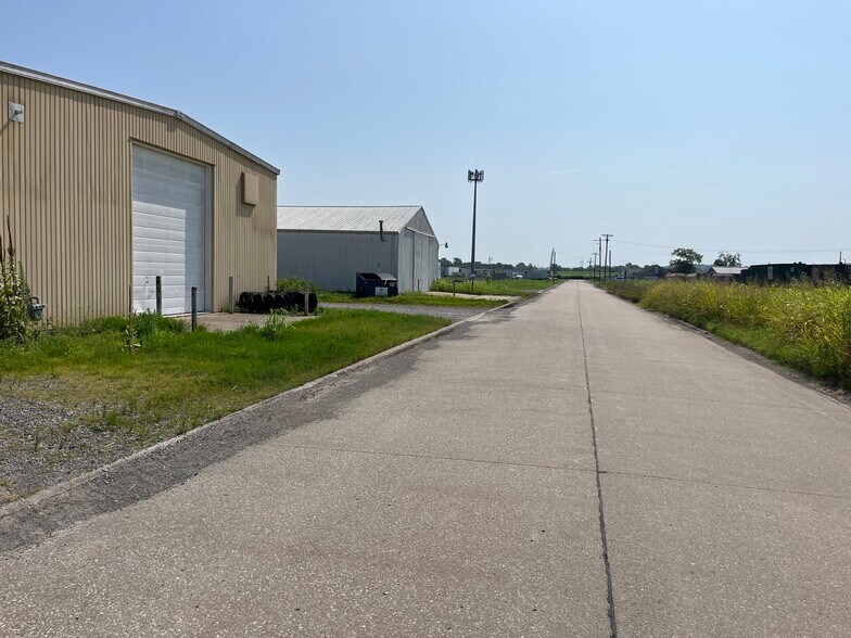 More Photos Of 3240 Nash Rd, Scott City Parking Lot For Lease