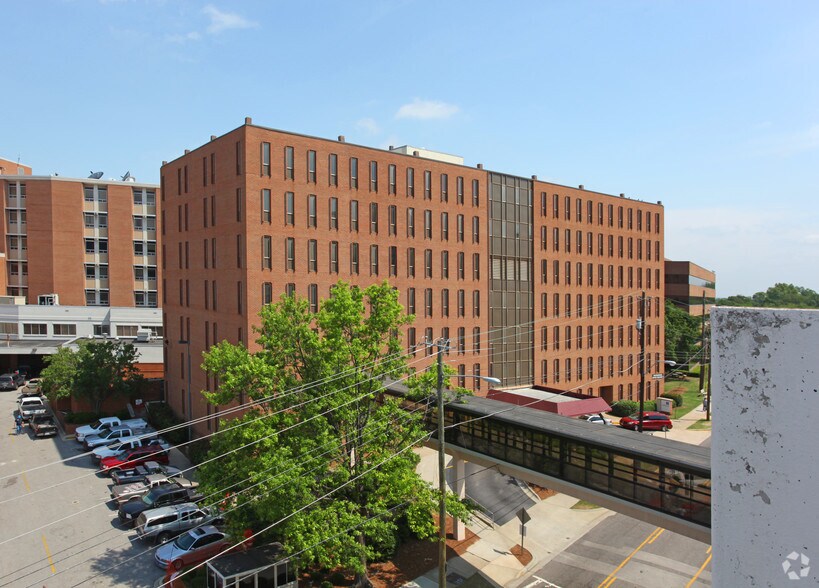 More Photos Of 2660 10th Ave S, Birmingham Medical For Lease