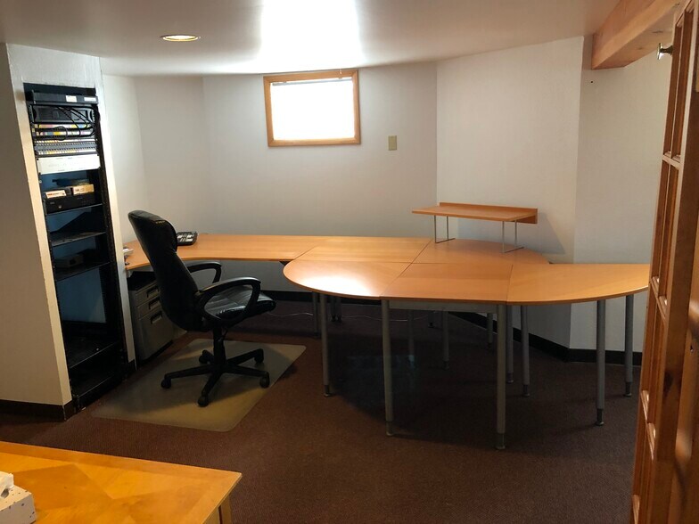 More Photos Of 206 Monroe St, Monroeville Office For Sale