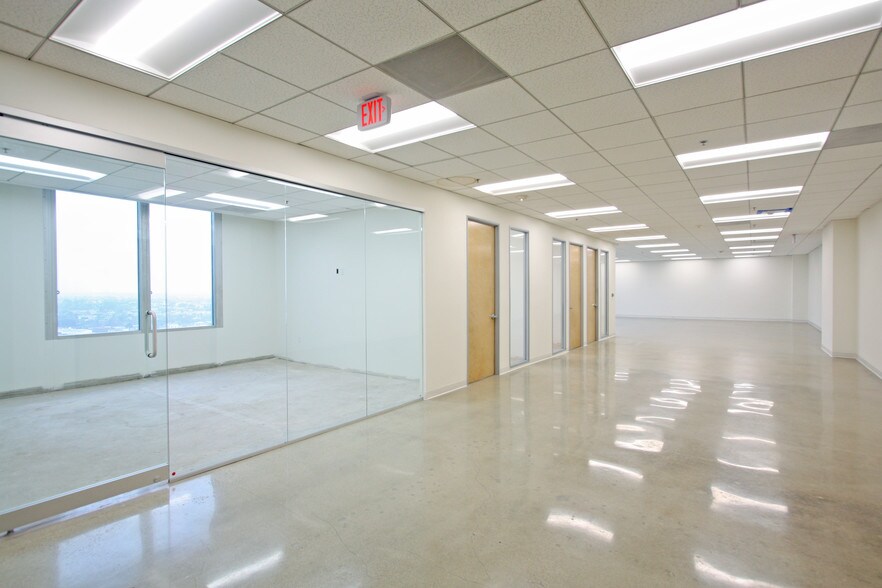 More Photos Of 6380 Wilshire Blvd, Los Angeles Office For Lease