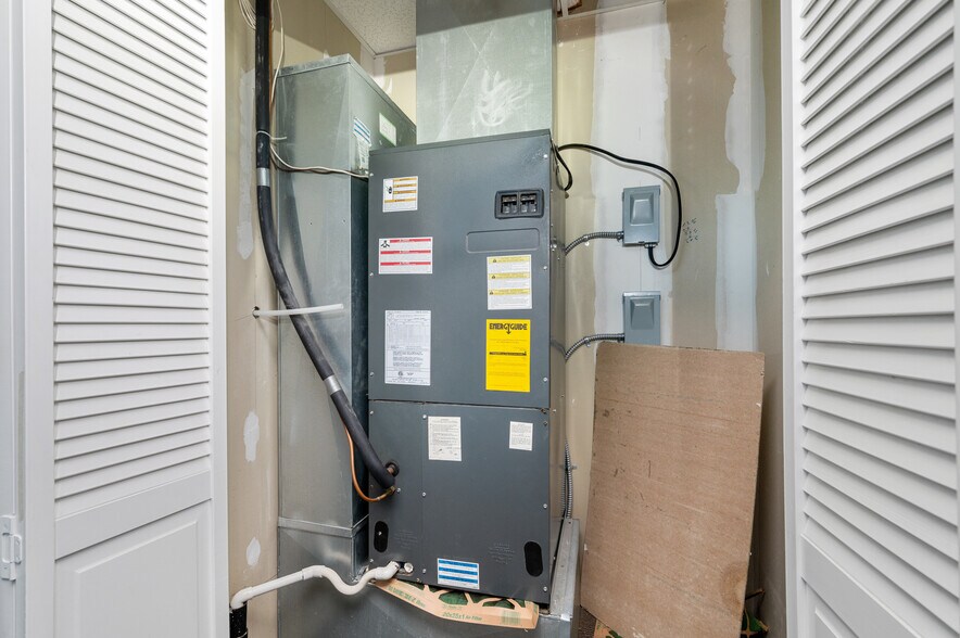 More Photos Of 7703 Perry Hwy, Pittsburgh Freestanding For Lease