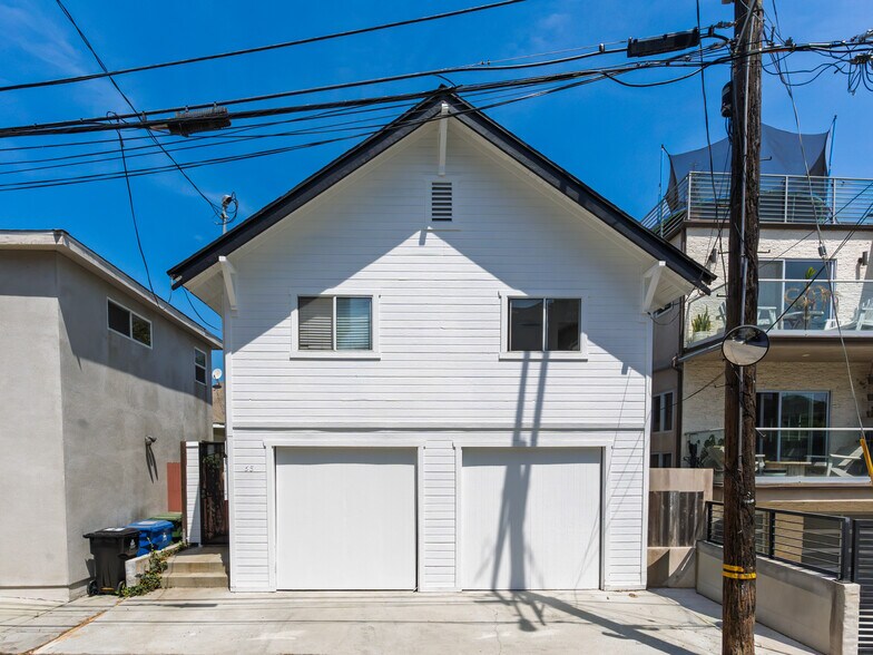 More Photos Of 58 Ozone Ave, Venice Specialty For Sale