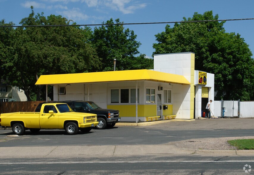 More Photos Of 6106 Vernon Ave, Edina Service Station For Sale
