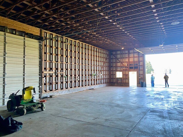 More Photos Of 8315 NE 119th St, Vancouver Warehouse For Sale