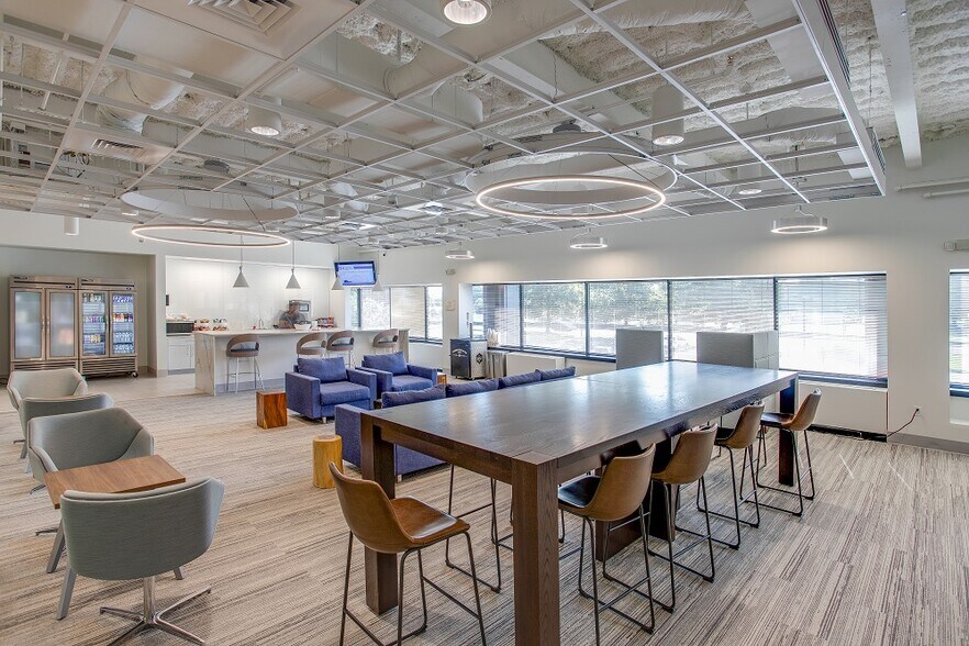 More Photos Of 704 Quince Orchard Rd, Gaithersburg Research And Development For Lease