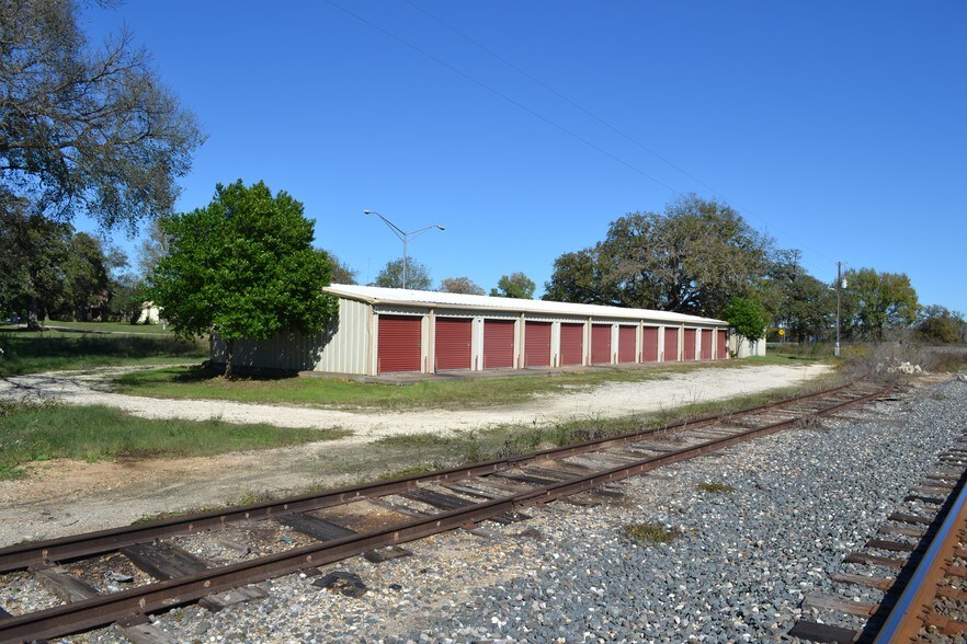 More Photos Of 2043 FM 535, Rosanky Self Storage For Sale