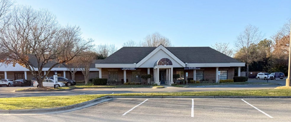 More Photos Of 2620 E 7th St, Charlotte Medical For Sale