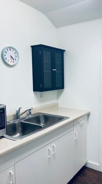 More Photos Of 25503 Main St, Nisswa Office For Sale