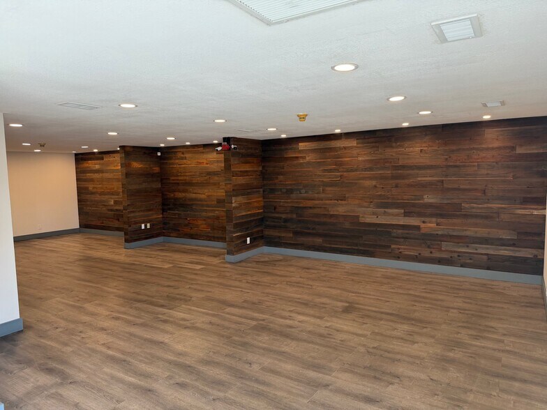 More Photos Of 6939 Power Inn Rd, Sacramento Warehouse For Sale