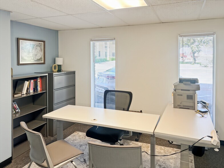 More Photos Of 325 S Stemmons Fwy, Lewisville Coworking Space