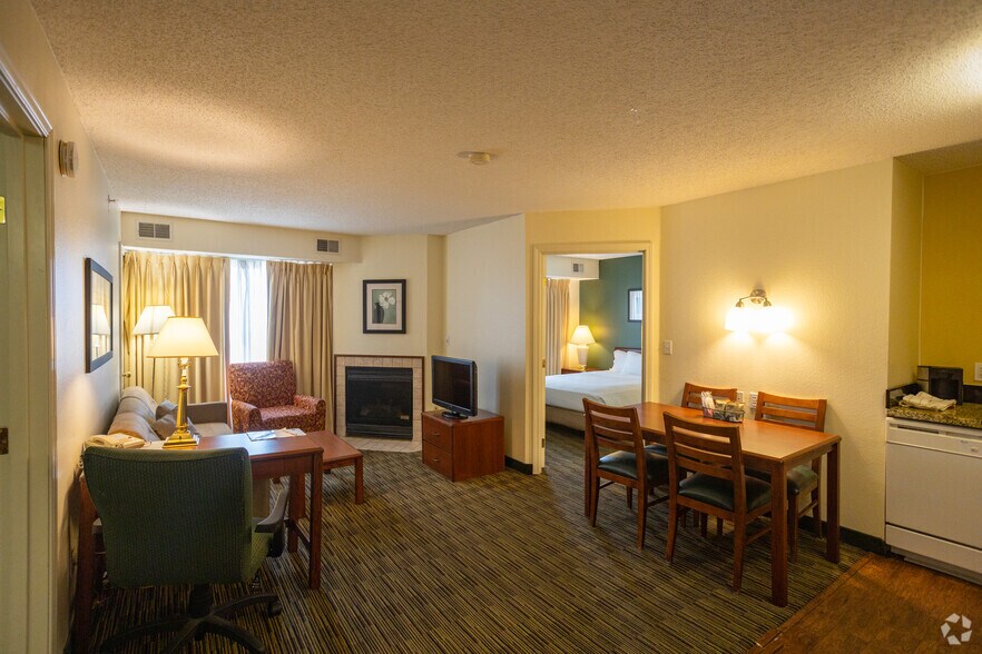 More Photos Of 1111 E I 240 Service Rd, Oklahoma City Hotel For Sale